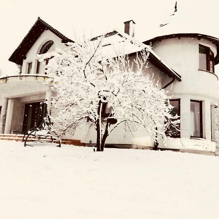 Nibylandia Dom Pod Lasem Nowa Wies Grodziska Bagian luar foto